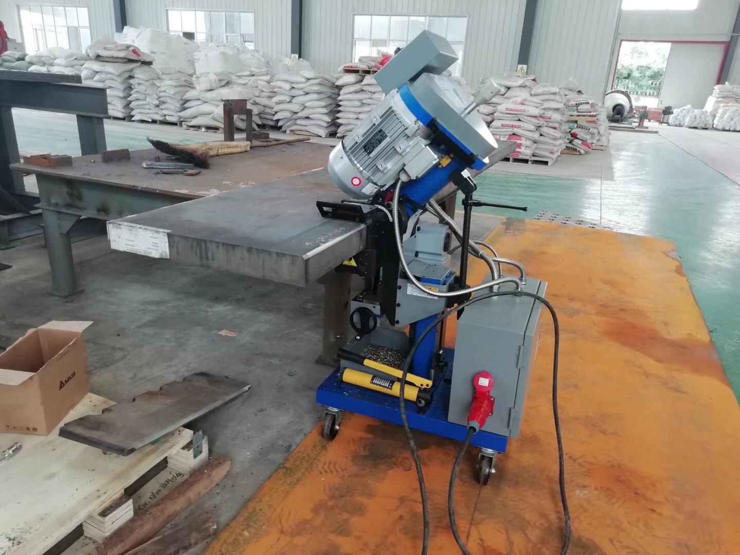 Smg Rapid-Edge 70M Milling Type Plate Beveling Machine Smg Rapid-Edge 70M Milling Type Plate Beveling Machine