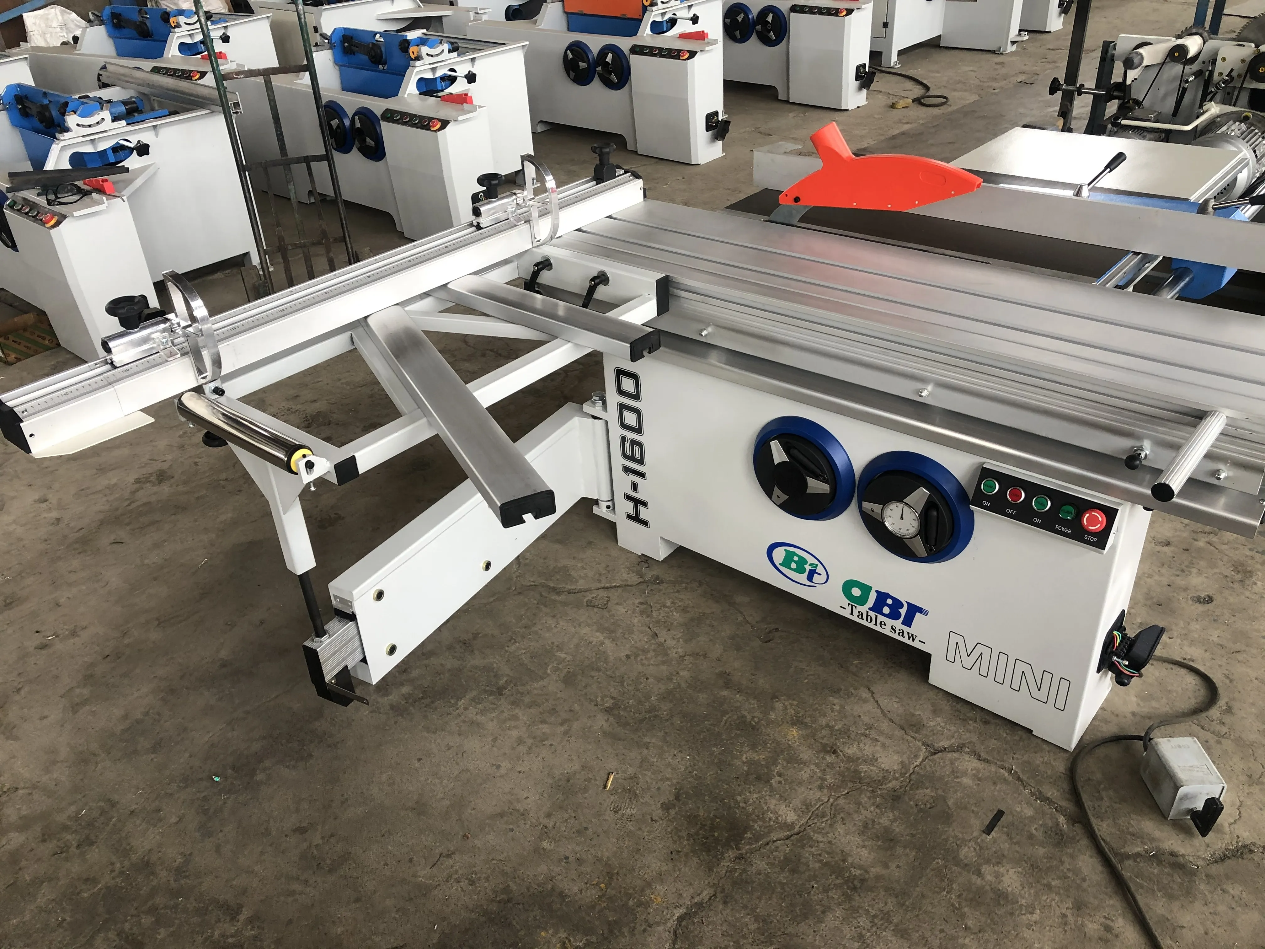 1600Mm Sliding Table Saw Machine Manual Table Saw Machine Panal Saw Sliding Table Panel Price Wood Cutting Saw Furniture Mdf 1600Mm Sliding Table Saw Machine Manual Table Saw Machine Panal Saw Sliding Table Panel Price Wood Cutting Saw Furniture Mdf