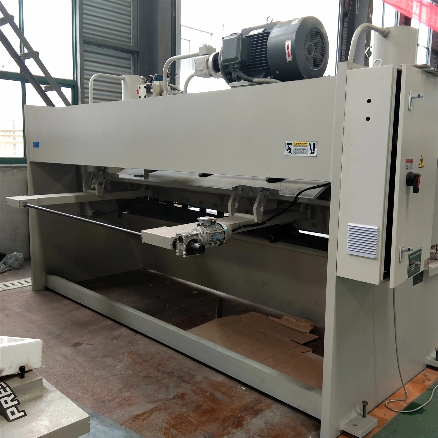 Qc11K-16*3200 Shearing Machine For Metal Hydraulic Guillotine Shearing Machine With Cnc Feeder Qc11K-16*3200 Shearing Machine For Metal Hydraulic Guillotine Shearing Machine With Cnc Feeder