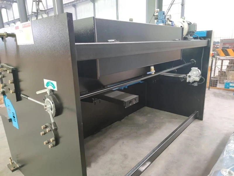 E21S Metal Sheet Steel Plate Cutter Hydraulic Guillotine Cutting Shearing Machine – Qc12Y-6×2500 E21S Metal Sheet Steel Plate Cutter Hydraulic Guillotine Cutting Shearing Machine – Qc12Y-6×2500