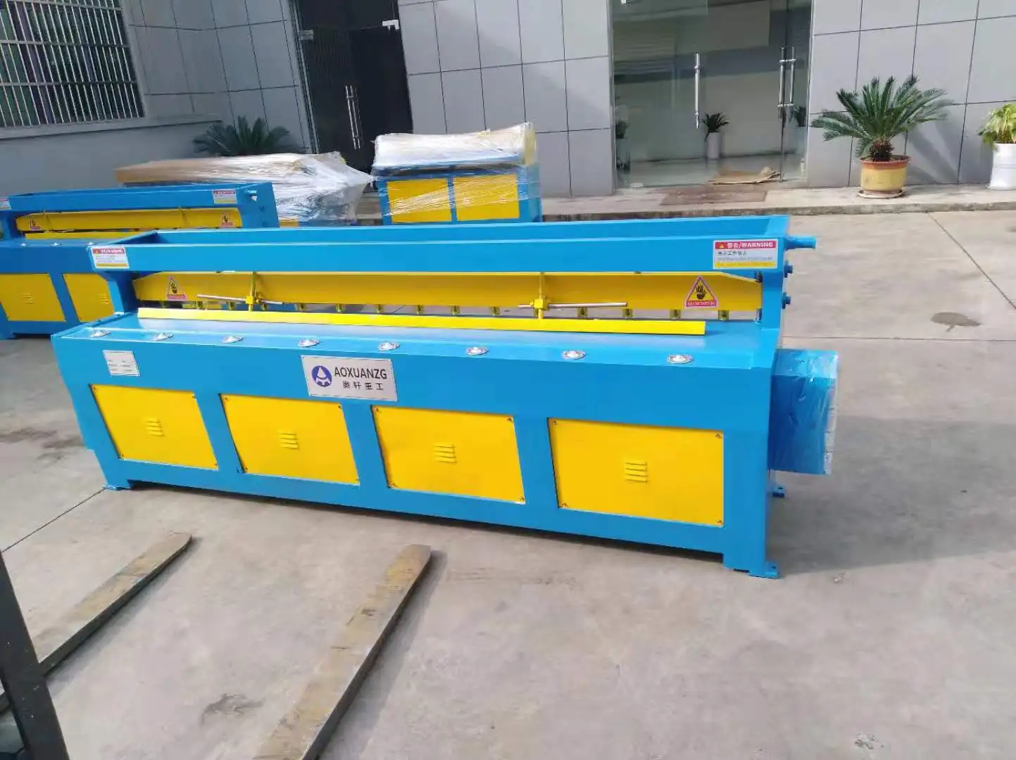 Q11-2*1000Mm Small Guillotine Electric Shearing Machine Cutting Machine For 2Mm Steel Q11-2*1000Mm Small Guillotine Electric Shearing Machine Cutting Machine For 2Mm Steel