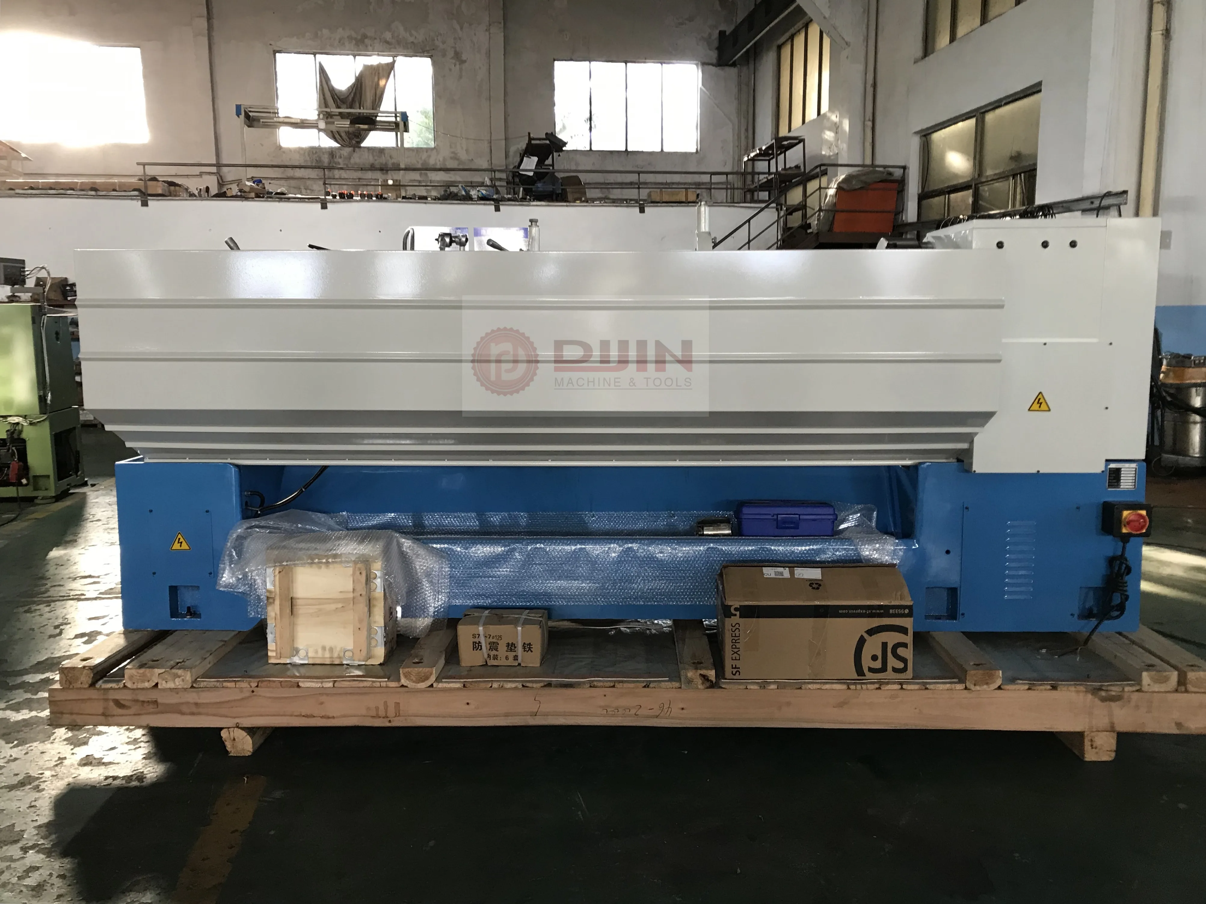Big Bore 82Mm Conventional Lathe Machine Gap Bed Lathe Heavy Bench Lathe Metal Working Machine Factory Directly Sell Big Bore 82Mm Conventional Lathe Machine Gap Bed Lathe Heavy Bench Lathe Metal Working Machine Factory Directly Sell