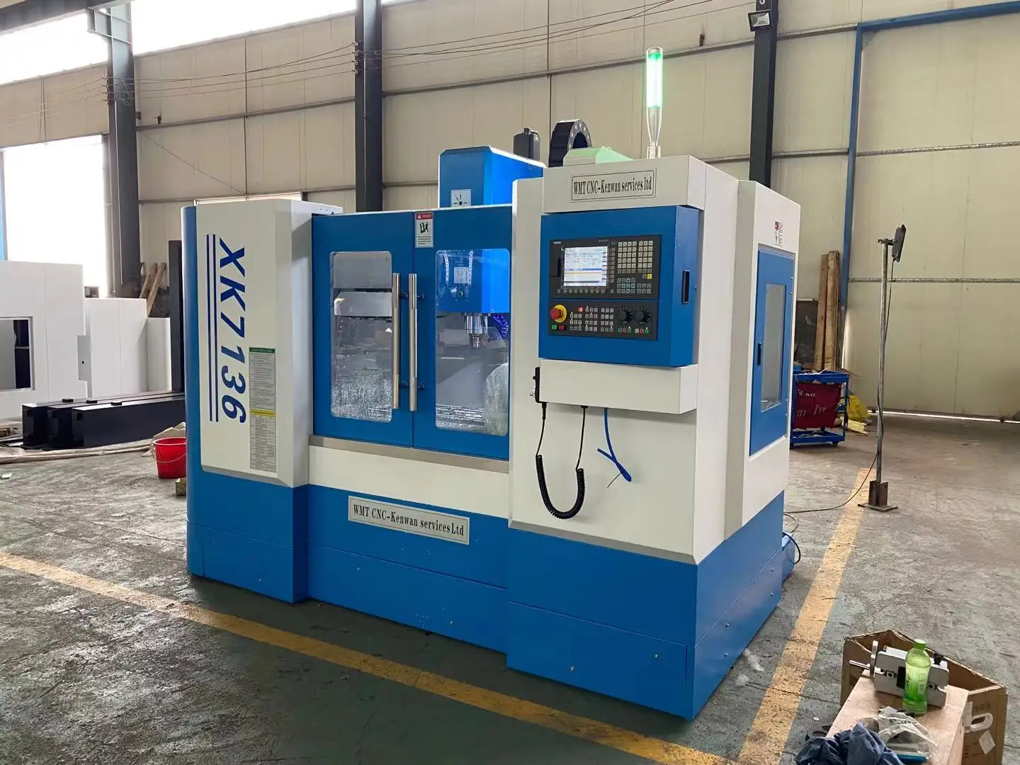 High Precision Xh7136 4 Axis Cnc Milling Machine With Full Enclosure High Precision Xh7136 4 Axis Cnc Milling Machine With Full Enclosure