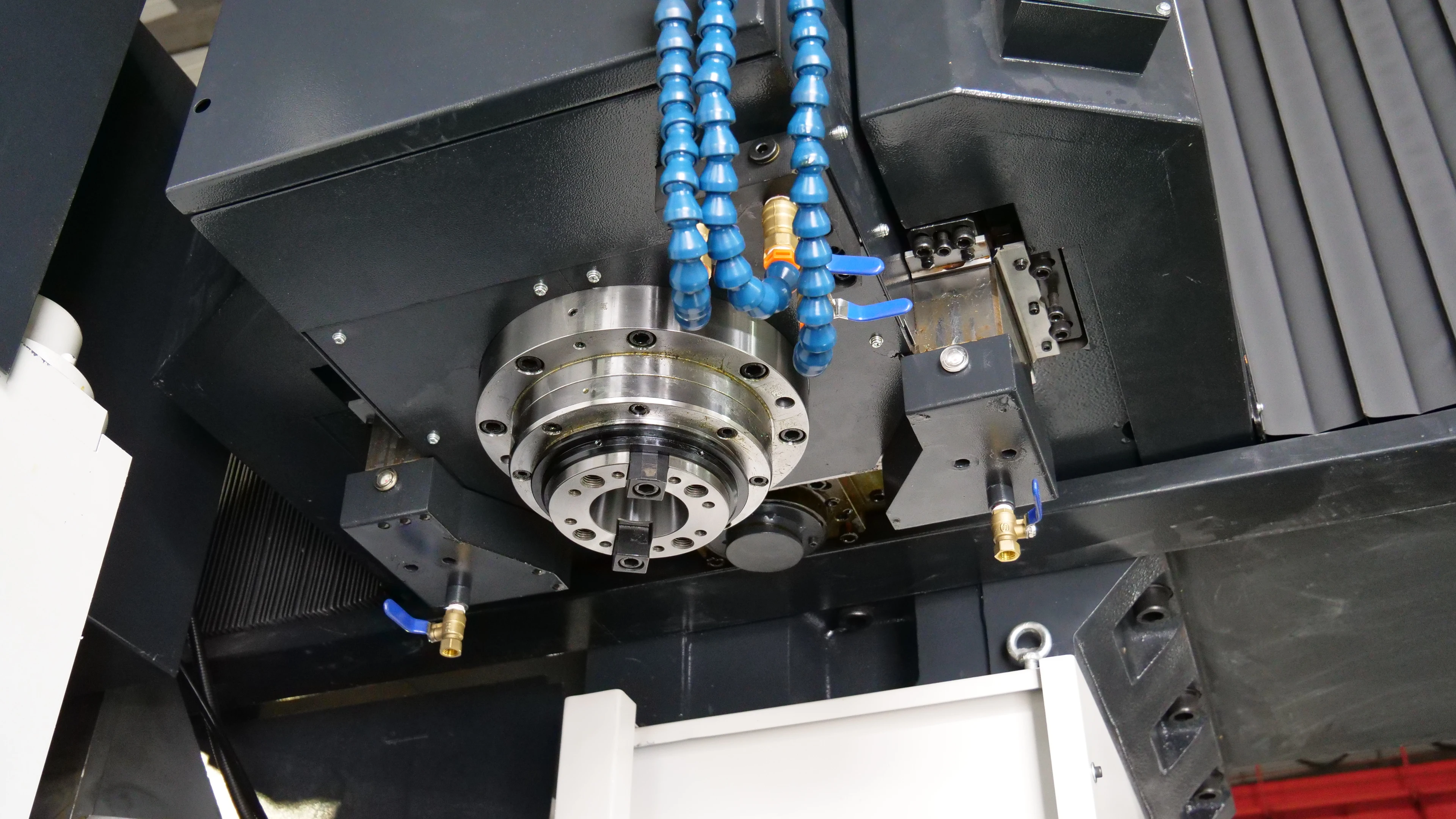 Double Column Cnc Gantry Milling Machine Center Gmc2960 For Metalworking Double Column Cnc Gantry Milling Machine Center Gmc2960 For Metalworking
