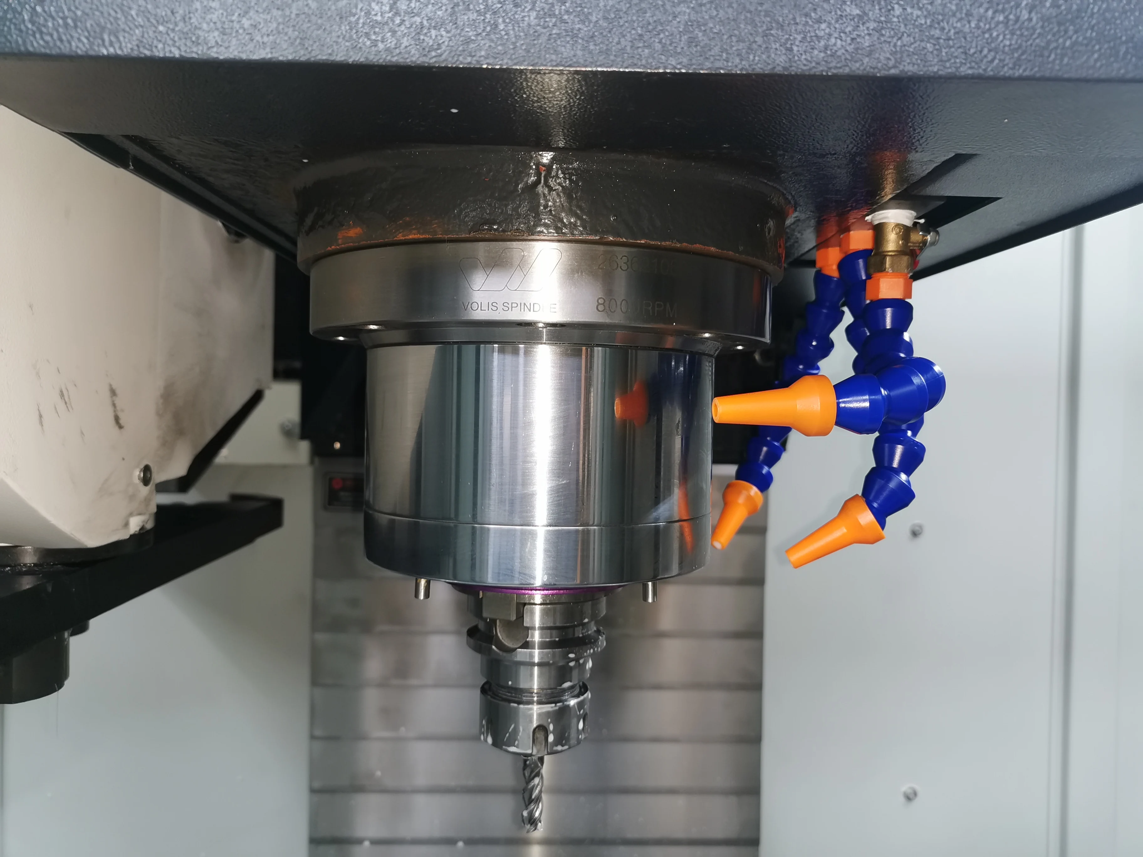 Hot Selling Vmc850L Directly Manufacturer Cnc Mill Machinery Center Hot Selling Vmc850L Directly Manufacturer Cnc Mill Machinery Center