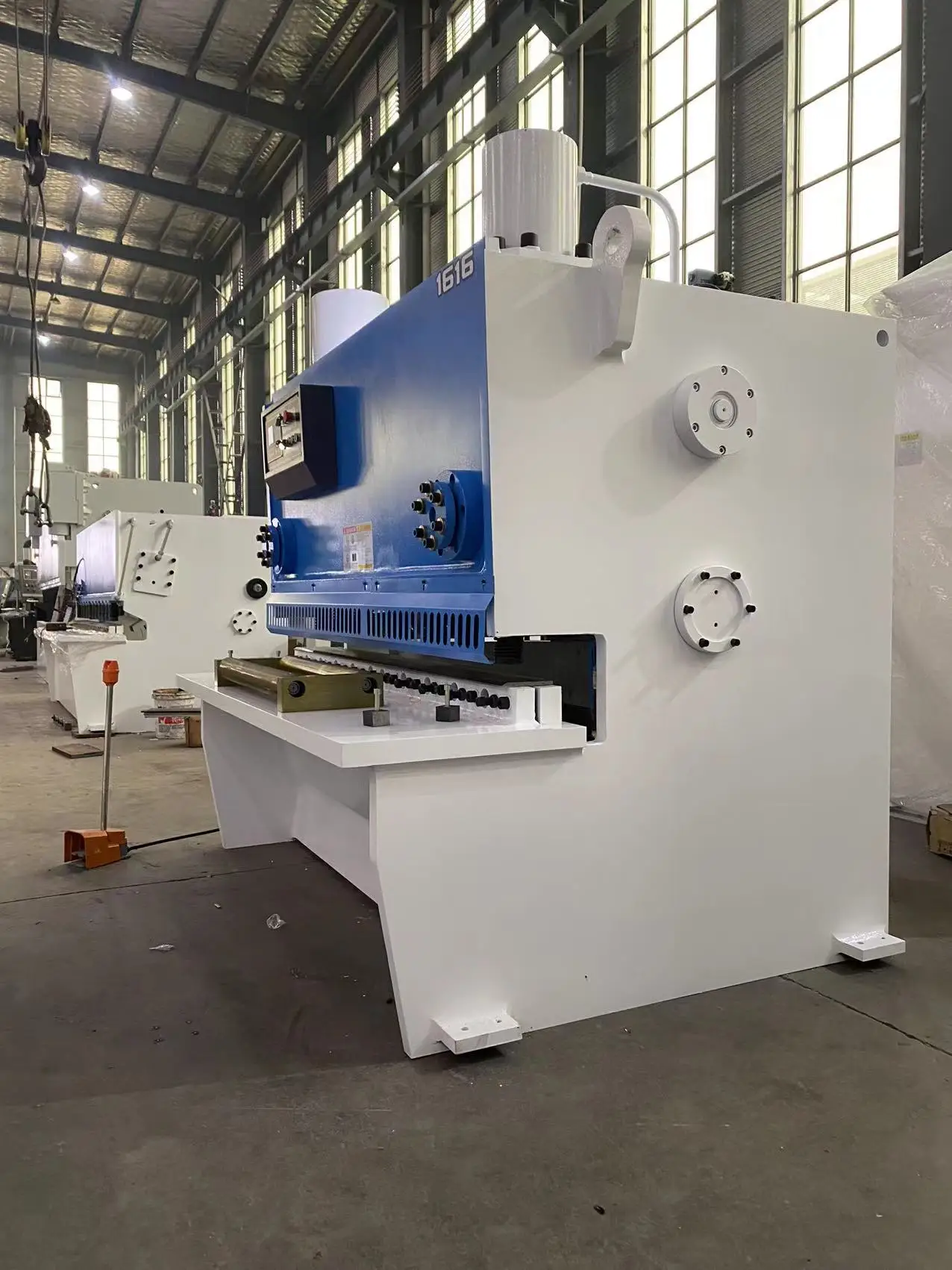 Factory Price 6X3200 Guillotines Steel Sheet Metal Machine Cutting Machine Factory Price 6X3200 Guillotines Steel Sheet Metal Machine Cutting Machine