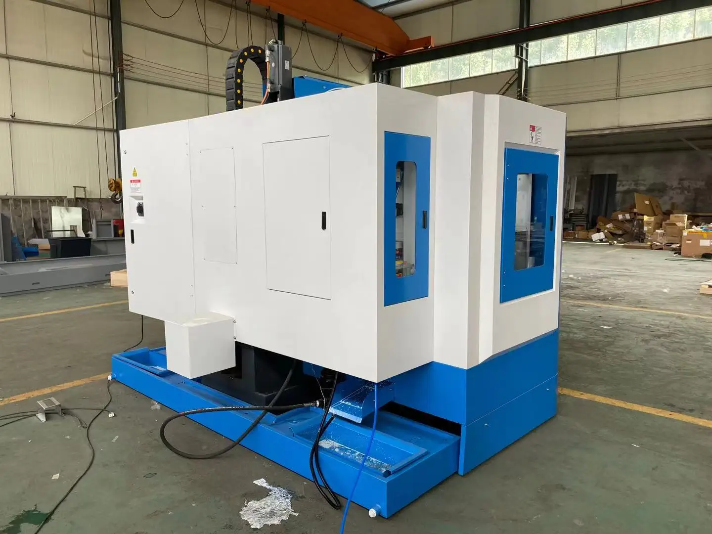 High Precision Xh7136 4 Axis Cnc Milling Machine With Full Enclosure High Precision Xh7136 4 Axis Cnc Milling Machine With Full Enclosure