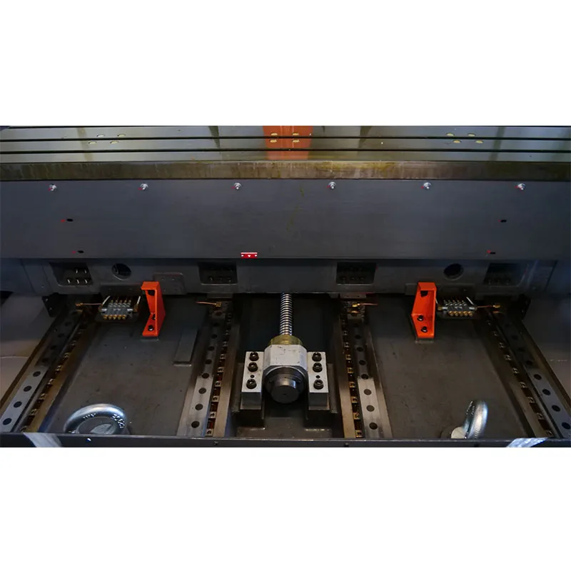 Hot Selling Vmc1580L Heavy Duty 4 Axis Vertical Machining Center With Ce Hot Selling Vmc1580L Heavy Duty 4 Axis Vertical Machining Center With Ce