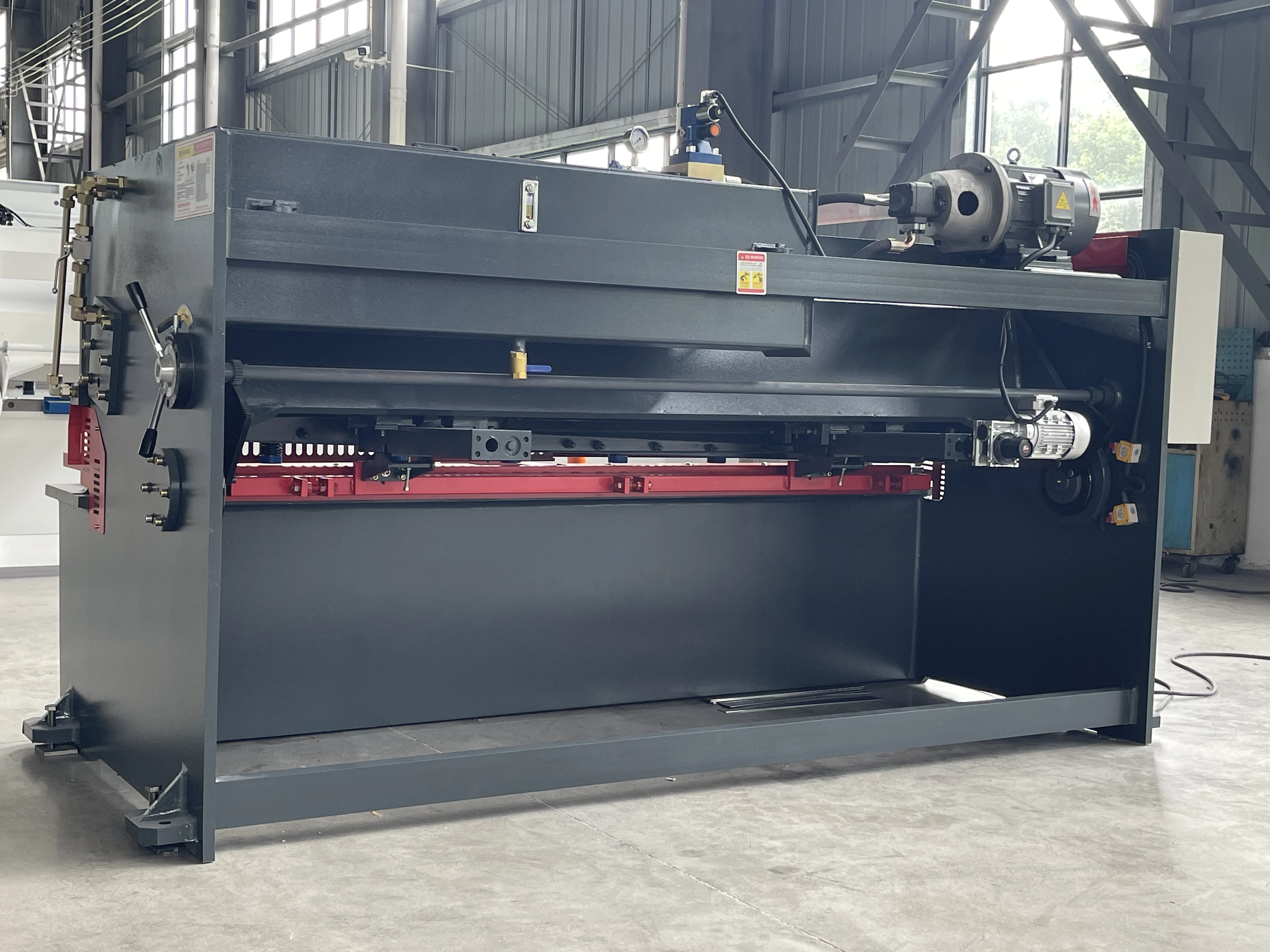 New Hydraulic Cutting Machine Guillotine For Carbon Steel Cutting New Hydraulic Cutting Machine Guillotine For Carbon Steel Cutting