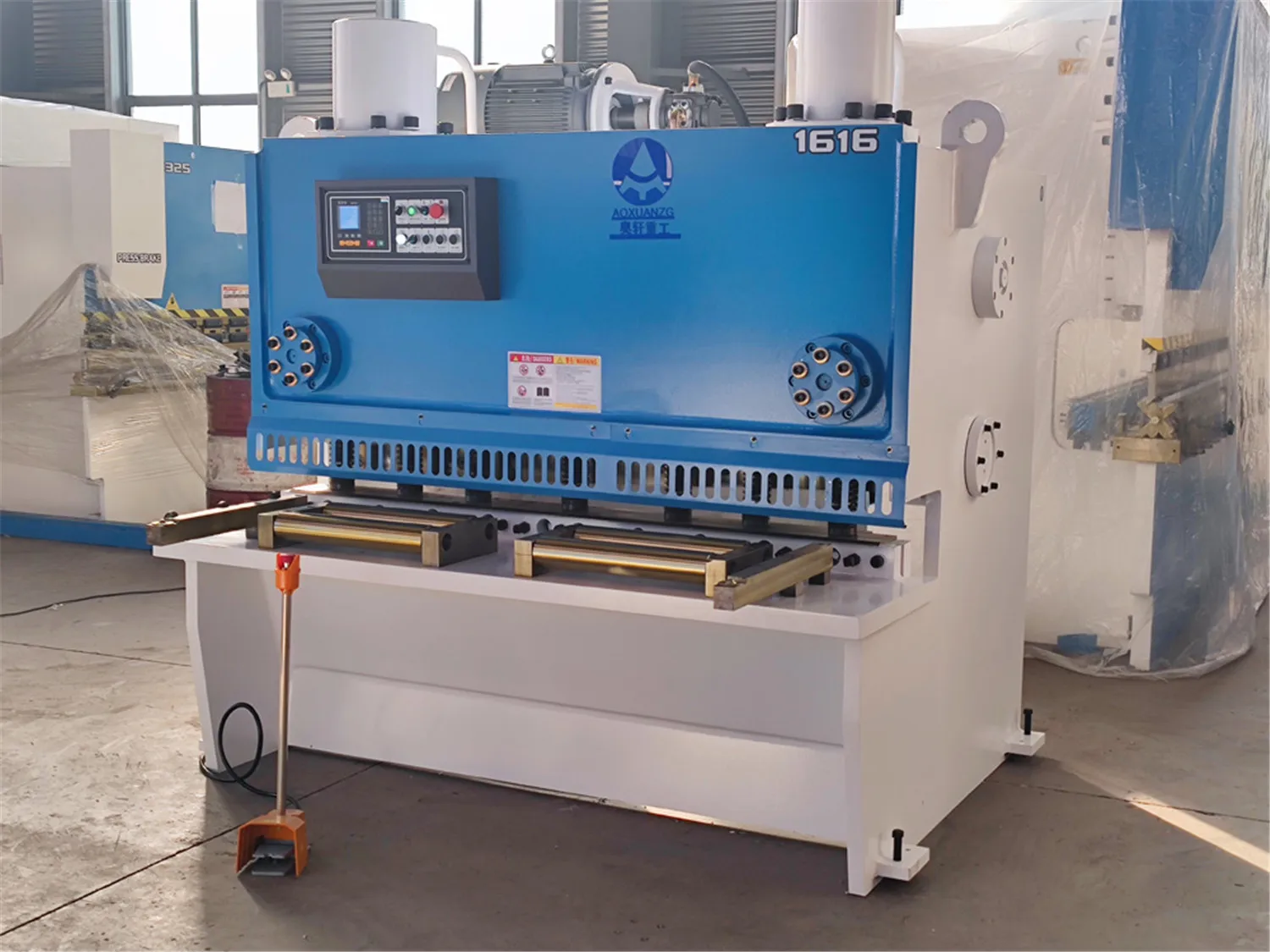16X1600Mm Guillotine High Quality Stainless Steel Sheet Metal Hydraulic Shearing Machine 16X1600Mm Guillotine High Quality Stainless Steel Sheet Metal Hydraulic Shearing Machine