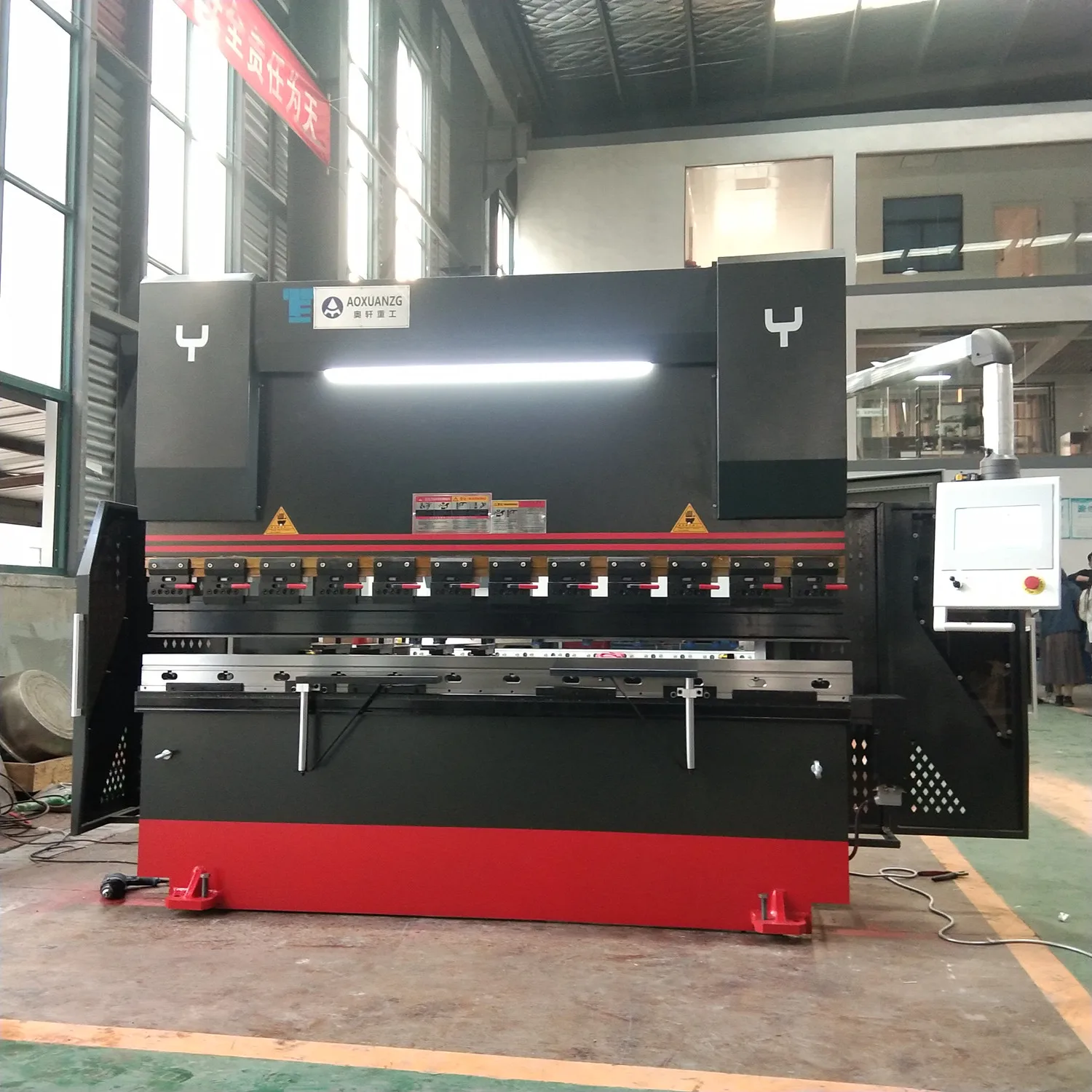 Cnc Press Broke, Hydraulic Bending Machine, Folding Bending Machine Sheet With Tp10S Controller, Fastclip, Guardrail Cnc Press Broke, Hydraulic Bending Machine, Folding Bending Machine Sheet With Tp10S Controller, Fastclip, Guardrail
