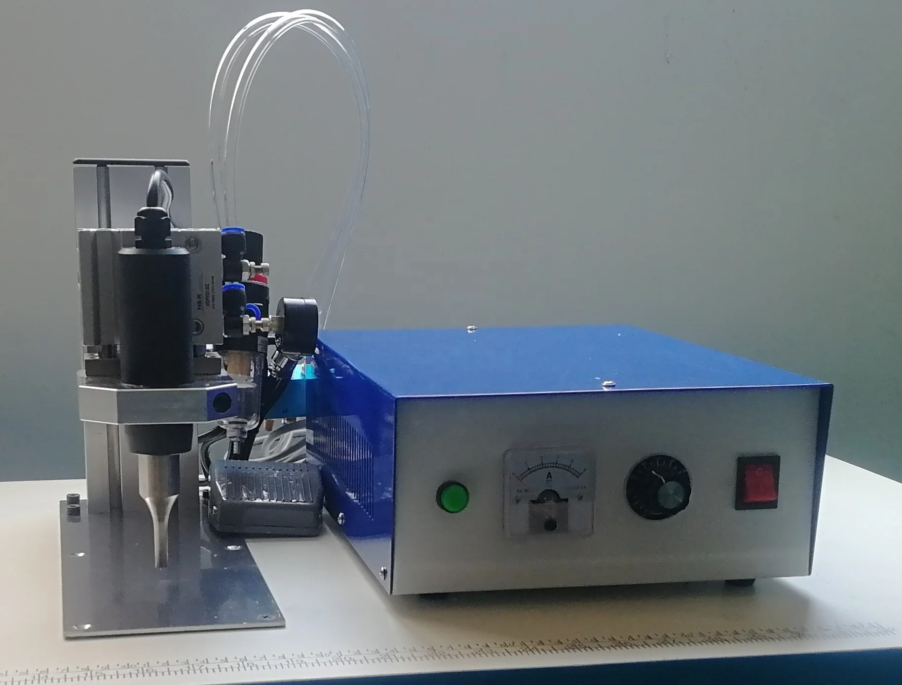 Ultrasonic Welder Manual Ultrasonic Spot Welding Machine For Face Making Ultrasonic Welder Manual Ultrasonic Spot Welding Machine For Face Making