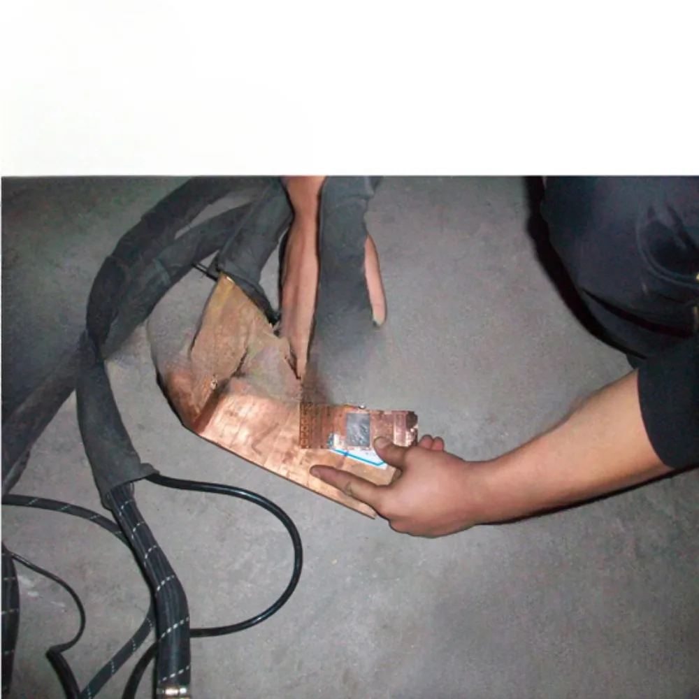 Movable Hand-Held Spot Welder For Plate Movable Hand-Held Spot Welder For Plate