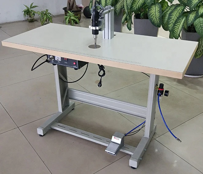 Automatic Small Ultrasonic Mask Ear-Loop Spot Welding Machine Automatic Small Ultrasonic Mask Ear-Loop Spot Welding Machine