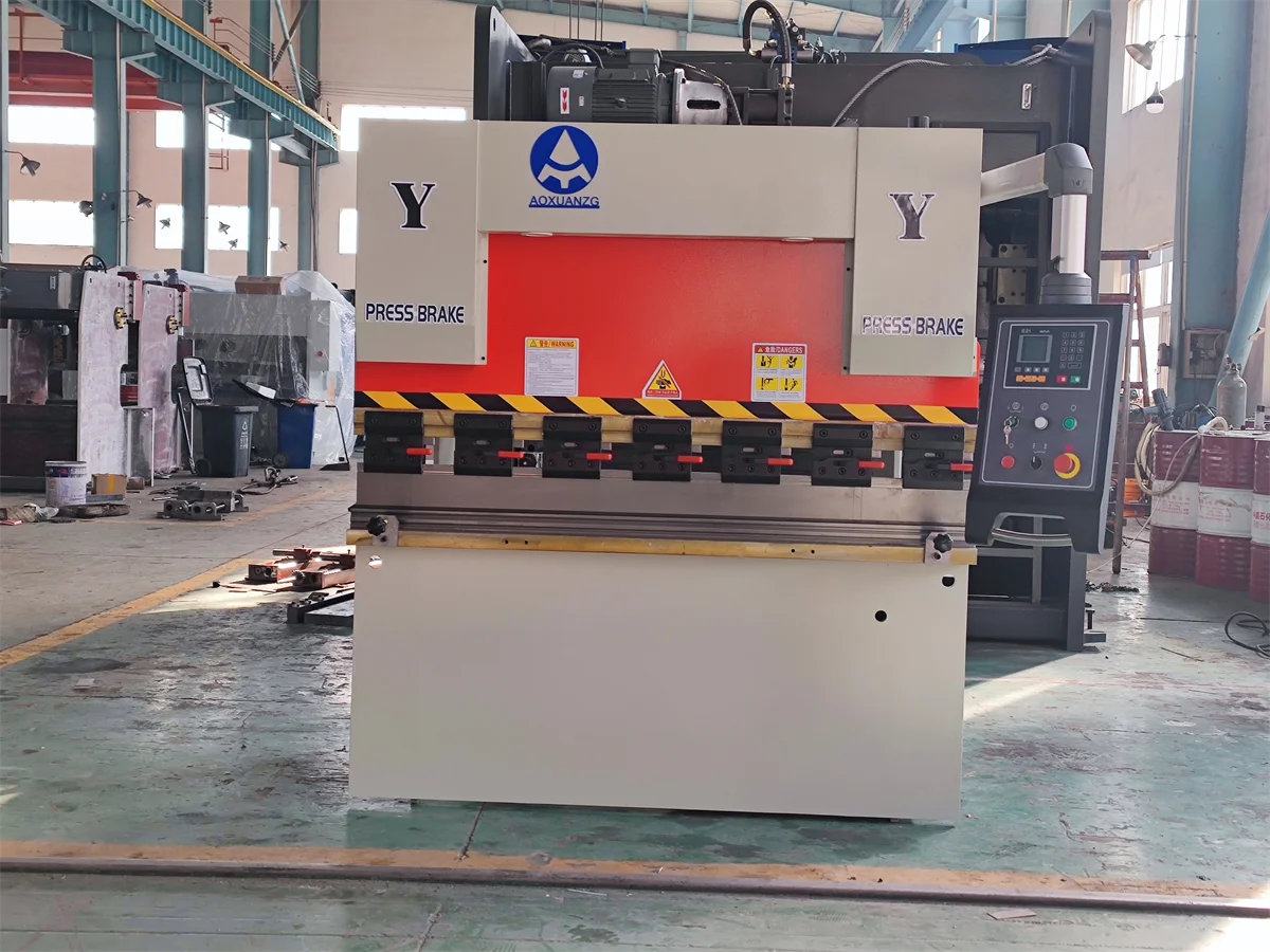 2.5Mm X1600Mm Cnc Bender Hydraulic Press Brake With E21 Contoller 2.5Mm X1600Mm Cnc Bender Hydraulic Press Brake With E21 Contoller