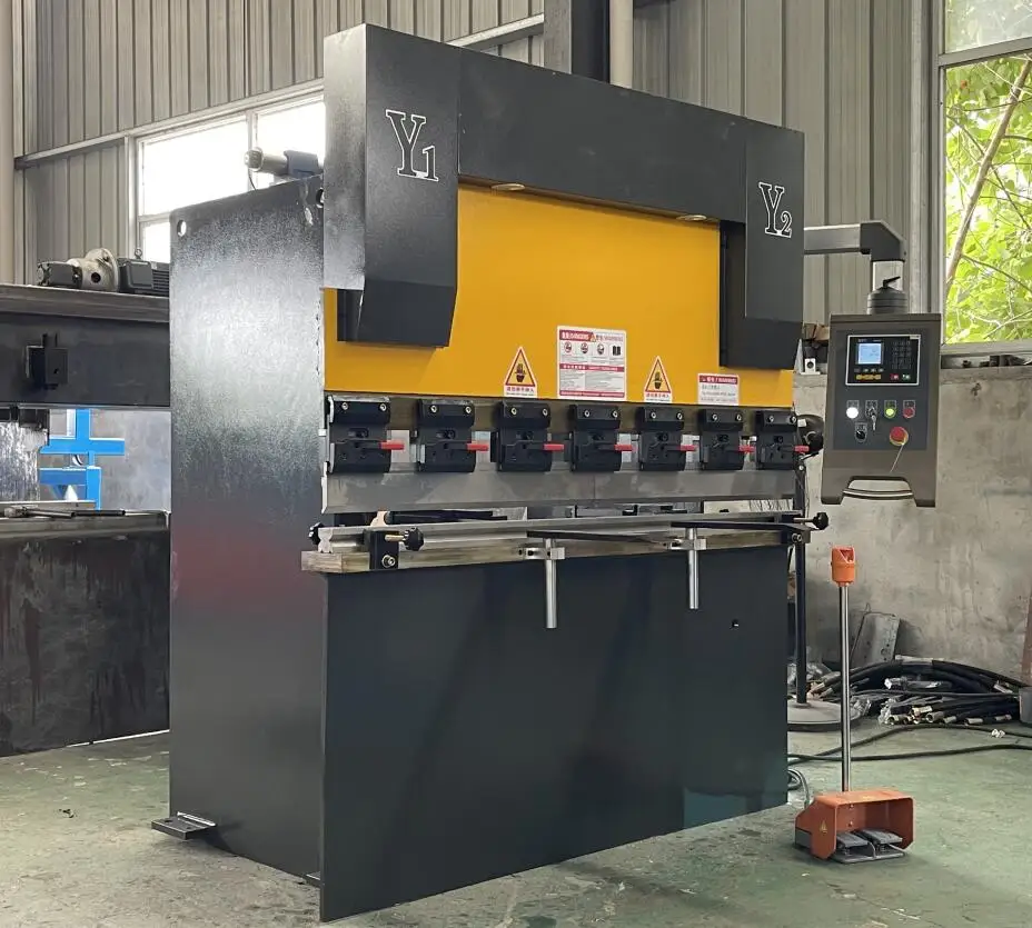 14 Gauge Thickness Steel Nc Bending Machine, 1600Mm Length Carbon Steel Cnc Press Brake With Simple Operation System 14 Gauge Thickness Steel Nc Bending Machine, 1600Mm Length Carbon Steel Cnc Press Brake With Simple Operation System