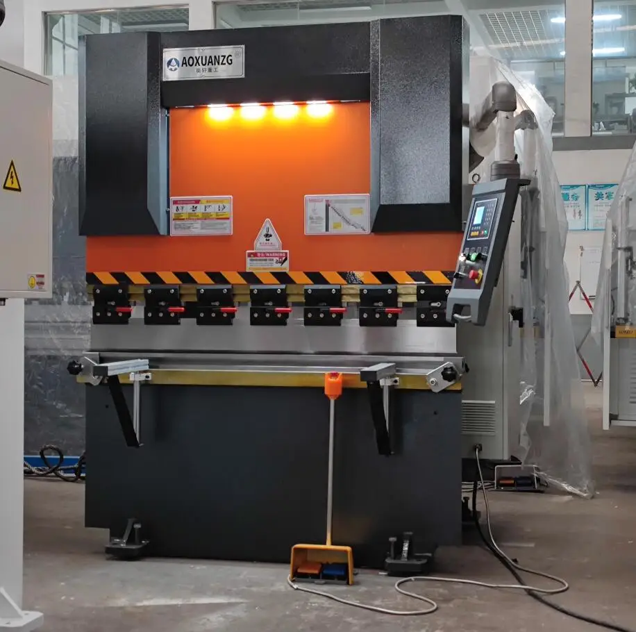 63T 1600Mm Hydraulic Press Brake For 4.9Mm Thickness, 1.6Meter Length Metal Sheet, Hydraulic Bending Machine, Folding Machine 63T 1600Mm Hydraulic Press Brake For 4.9Mm Thickness, 1.6Meter Length Metal Sheet, Hydraulic Bending Machine, Folding Machine