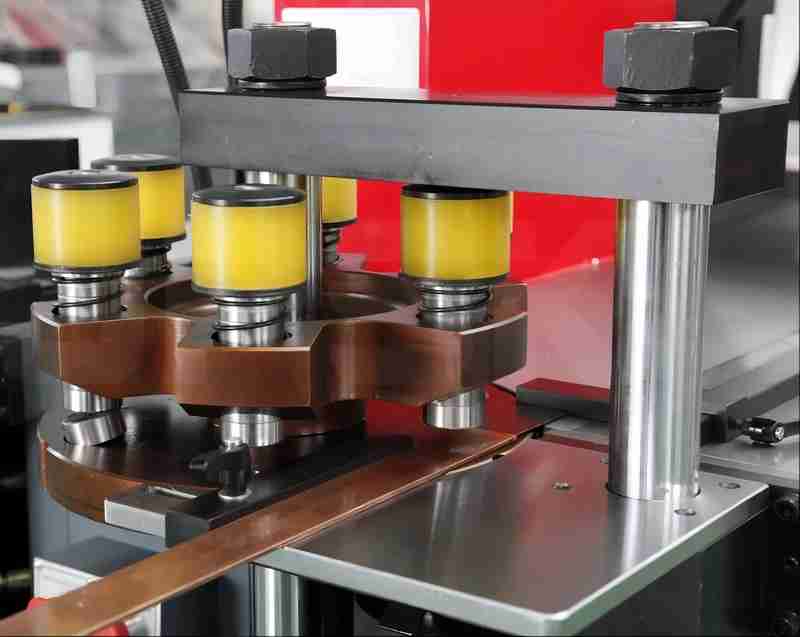 Smg 8000Xa Nc Three In One Busbar Processing Station Smg 8000Xa Nc Three In One Busbar Processing Station