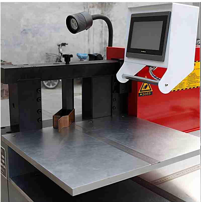 Smg 8000Xa Nc Three In One Busbar Processing Station Smg 8000Xa Nc Three In One Busbar Processing Station