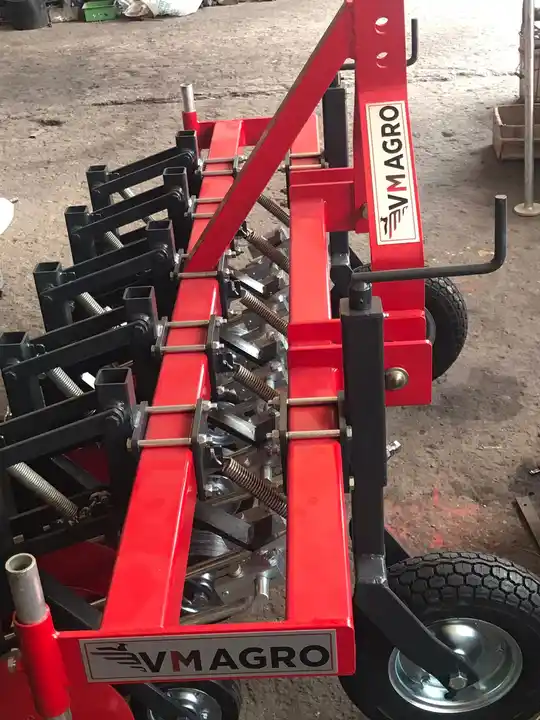 High Quality And High Efficiency Vm10 The Row Onion Hoeing Machine From Turkey High Quality And High Efficiency Vm10 The Row Onion Hoeing Machine From Turkey