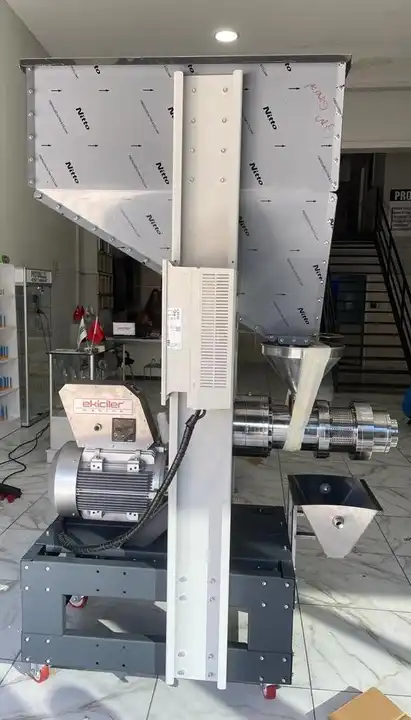Industrial Oil Machine Cold Press Oil Machine Sesame Sunflower Peanut Coconut Black Seed Hemp Seed Industrial Oil Machine Cold Press Oil Machine Sesame Sunflower Peanut Coconut Black Seed Hemp Seed
