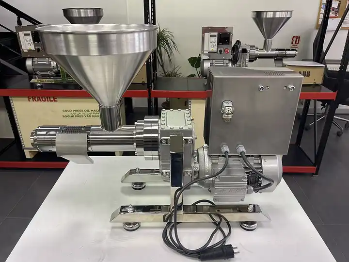 Cold Press Oil Machine For All Seeds Oil – Sesame, Hemp, Black Seed, Coconut And All Seeds Cold Press Oil Machine For All Seeds Oil – Sesame, Hemp, Black Seed, Coconut And All Seeds
