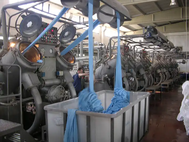 Dyeing Machine Narrow Rapid Fabric Soft Flow Overflow Low Liquor Ratio High Temperature Fabric Textile Ht Hp Knitted Automatic Dyeing Machine Narrow Rapid Fabric Soft Flow Overflow Low Liquor Ratio High Temperature Fabric Textile Ht Hp Knitted Automatic