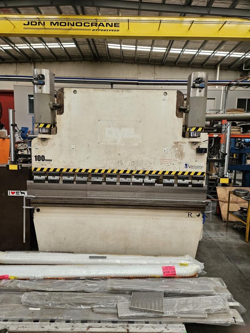 Dye/Verissimo Press Brake Dye/Verissimo Press Brake