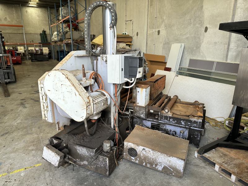 Mega H700Ga Pack & Pipe Cutting Bandsaw Mega H700Ga Pack & Pipe Cutting Bandsaw