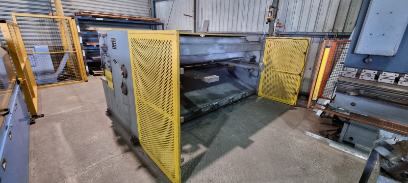 Hydraulic Guillotine Qc12Y Year 2007 Hydraulic Guillotine Qc12Y Year 2007