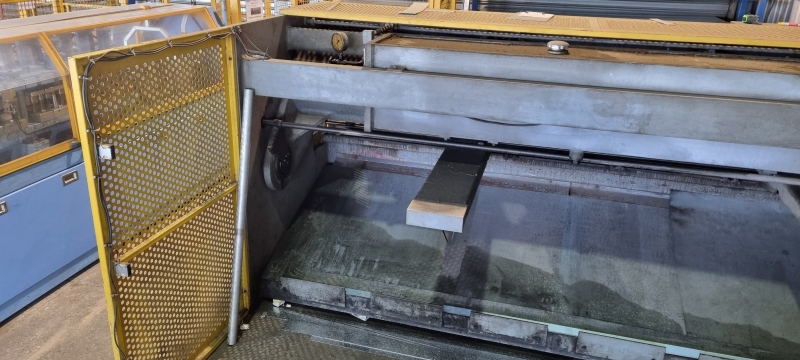 Hydraulic Guillotine Qc12Y Year 2007 Hydraulic Guillotine Qc12Y Year 2007