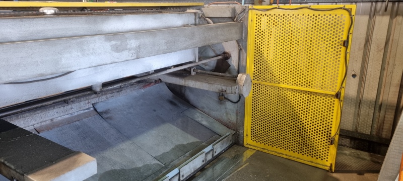 Hydraulic Guillotine Qc12Y Year 2007 Hydraulic Guillotine Qc12Y Year 2007